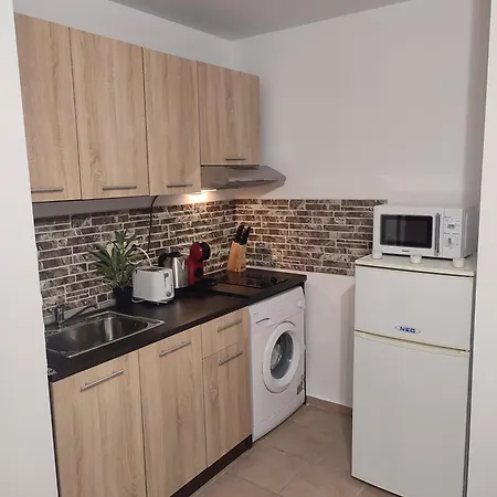 Ferienunterkunft Strandnaehe Mit Pools * Slăntjev Brjag