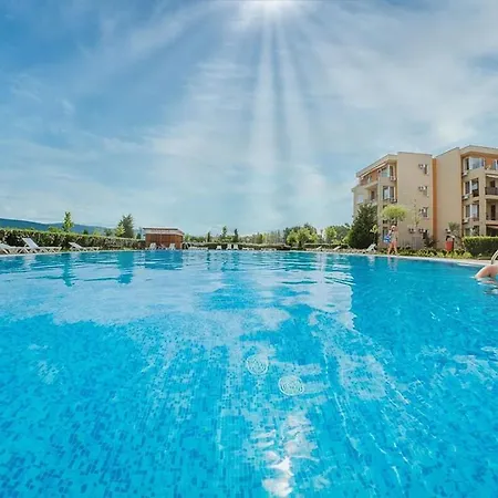 Ferienunterkunft Strandnaehe Mit Pools Lägenhet *