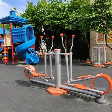 Ferienunterkunft Strandnaehe Mit Pools Napospart