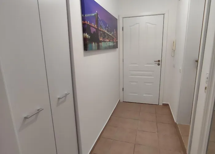 Ferienunterkunft Strandnaehe Mit Pools *